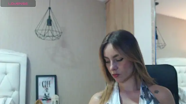 Snapshot of Samantha_buny chatting on 12, 7, 2026 Samantha buny online show from 12, 7, 2026