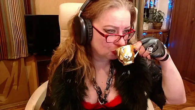 Miss Tress online show from 7, 2, 2026