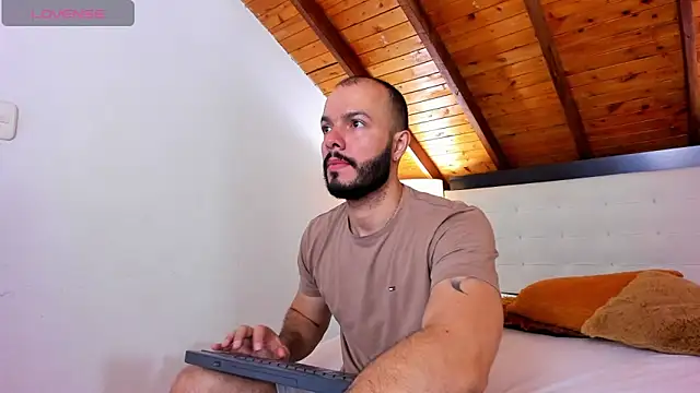 Tom Bailey online show from 26, 9, 2025