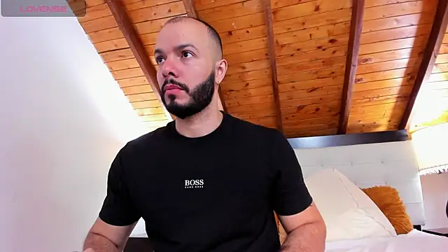 Tom Bailey online show from 3, 10, 2025