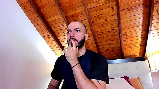 Tom Bailey online show from 1, 12, 2025