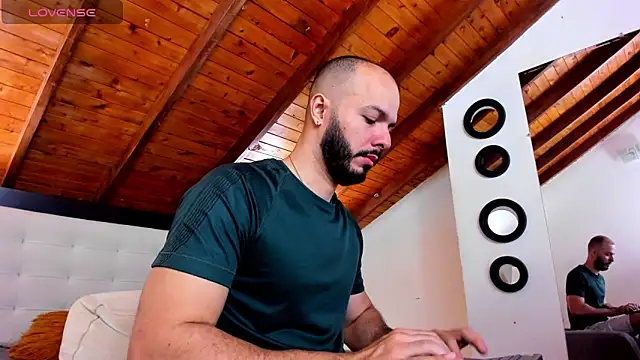 Tom Bailey online show from 18, 12, 2025