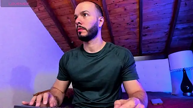 Snapshot of Tom_Bailey chatting on 16, 2, 2026 Tom Bailey online show from 16, 2, 2026