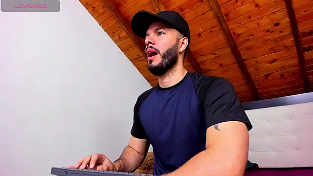 Snapshot of Tom_Bailey chatting on 23, 2, 2026 Tom Bailey online show from 23, 2, 2026