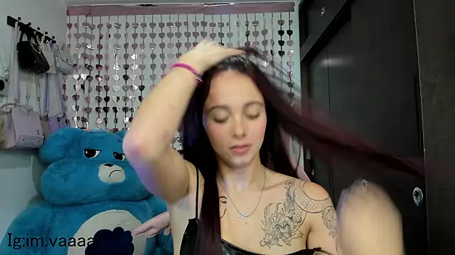 lucyy tay online show from 31, 12, 2024