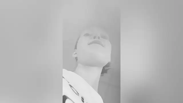 Snapshot of LolaLemona chatting on 15, 9, 2025 LolaLemona online show from 15, 9, 2025