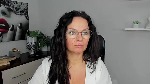 HelenLuxx online show from 24, 1, 2025