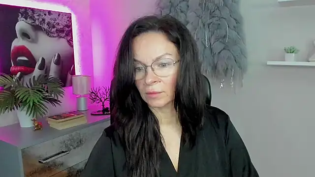 HelenLuxx online show from 30, 1, 2025