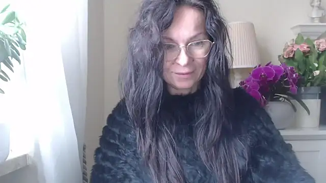 HelenLuxx online show from 27, 10, 2025