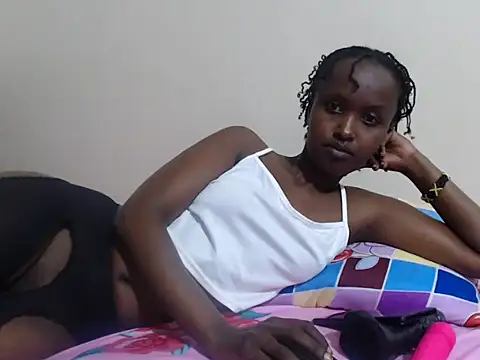 Snapshot of pretty_shee22 chatting on 12, 10, 2025 pretty shee22 online show from 12, 10, 2025