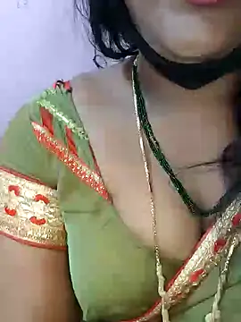 Snapshot of louise92 chatting on 10, 12, 2024 louise92 online show from 10, 12, 2024