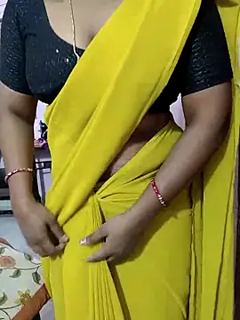 Snapshot of louise92 chatting on 13, 2, 2025 louise92 online show from 13, 2, 2025