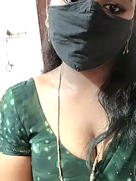 Snapshot of louise92 chatting on 18, 2, 2025 louise92 online show from 18, 2, 2025