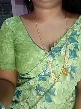 Snapshot of louise92 chatting on 29, 3, 2026 louise92 online show from 29, 3, 2026