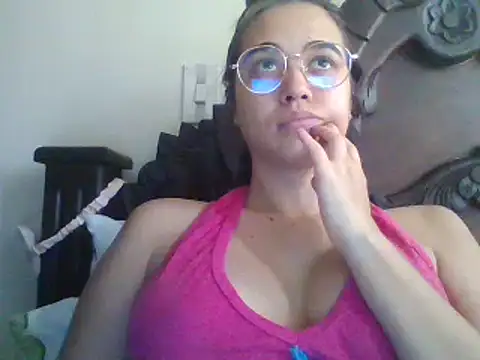 trianabell online show from 4, 3, 2025