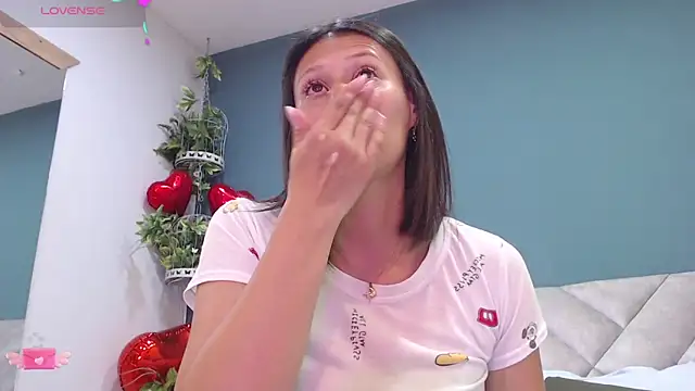 SharisWillian online show from 11, 3, 2025