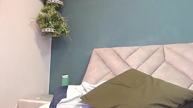 Snapshot of SharisWillian chatting on 7, 2, 2026 SharisWillian online show from 7, 2, 2026