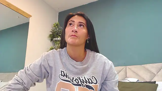 Snapshot of SharisWillian chatting on 9, 2, 2026 SharisWillian online show from 9, 2, 2026