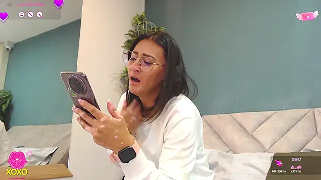 Snapshot of SharisWillian chatting on 27, 2, 2026 SharisWillian online show from 27, 2, 2026