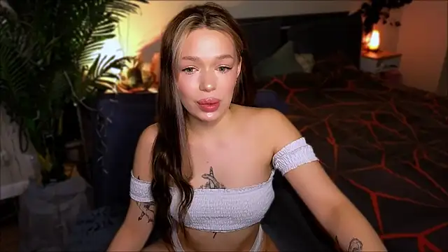 Snapshot of Lily_Yin chatting on 15, 3, 2025 Lily Yin online show from 15, 3, 2025