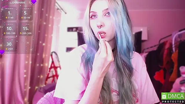 JustMeowGirl online show from 8, 4, 2026