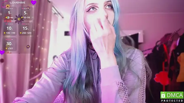 JustMeowGirl online show from 17, 4, 2026