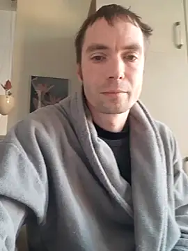 Snapshot of Schnubby1 chatting on 16, 1, 2025 Schnubby1 online show from 16, 1, 2025