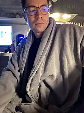 Snapshot of Schnubby1 chatting on 27, 2, 2025 Schnubby1 online show from 27, 2, 2025