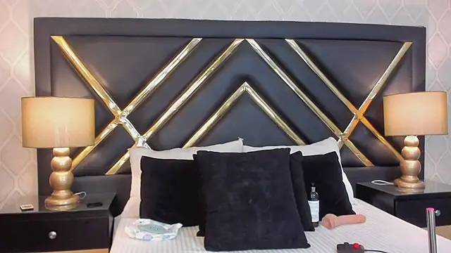 MiaSweeths online show from 16, 1, 2025