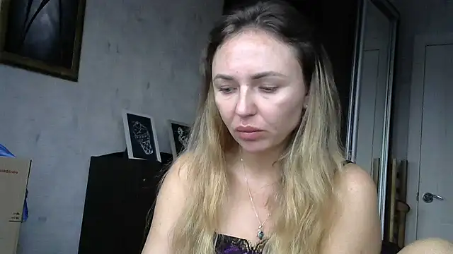 AngelinaLove28 online show from 23, 11, 2025