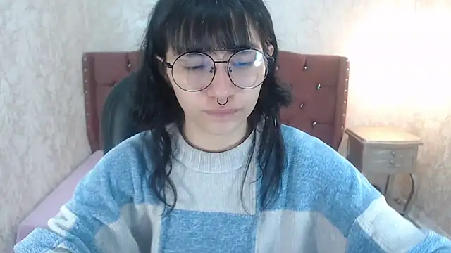 charlottemoonxz online show from 2, 2, 2025