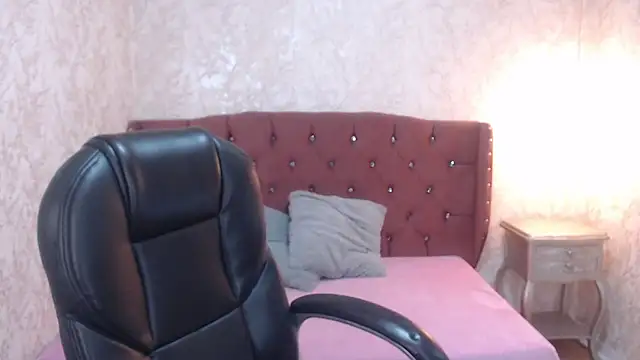 charlottemoonxz online show from 17, 3, 2025