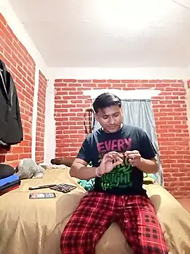 Cris ale1218 online show from 13, 1, 2026