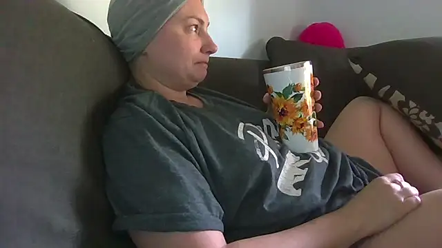 MilfyMrsRobinson online show from 20, 6, 2026