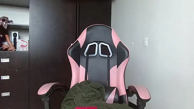 charlotbelucci  online show from 22, 11, 2025