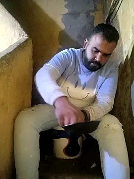 Snapshot of ListedLoin chatting on 2, 1, 2025 ListedLoin online show from 2, 1, 2025