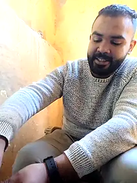 Snapshot of ListedLoin chatting on 3, 1, 2025 ListedLoin online show from 3, 1, 2025