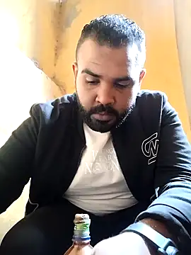 Snapshot of ListedLoin chatting on 3, 1, 2025 ListedLoin online show from 3, 1, 2025