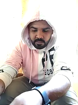 Snapshot of ListedLoin chatting on 25, 1, 2025 ListedLoin online show from 25, 1, 2025