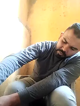 Snapshot of ListedLoin chatting on 28, 1, 2025 ListedLoin online show from 28, 1, 2025