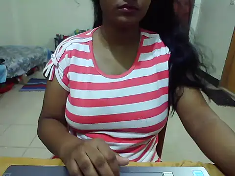 Snapshot of JustinaIra chatting on 22, 9, 2025 JustinaIra online show from 22, 9, 2025