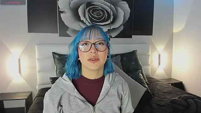 sofi bakerr online show from 8, 10, 2025