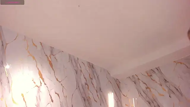 HannaConnor  online show from 17, 2, 2025