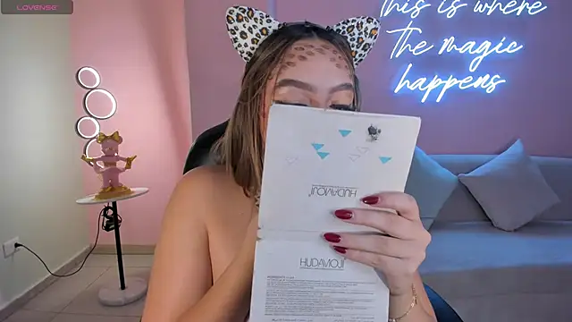 BellaRose X online show from 31, 10, 2025