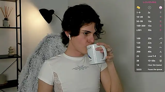 little femb0y online show from 25, 2, 2026