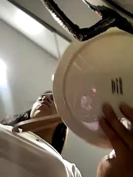 Salome golvert online show from 11, 9, 2025