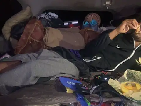 SlimeCrownzOut5 online show from 13, 2, 2026