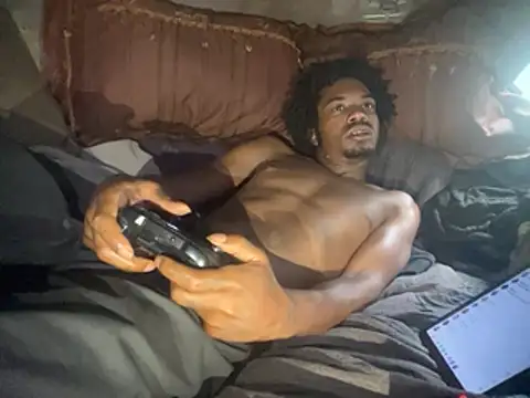 SlimeCrownzOut5 online show from 11, 4, 2026