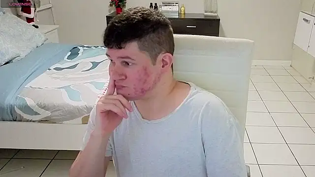 Lorenzo hernandez online show from 4, 12, 2025