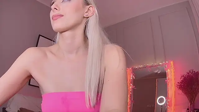 LoryWood online show from 6, 3, 2025